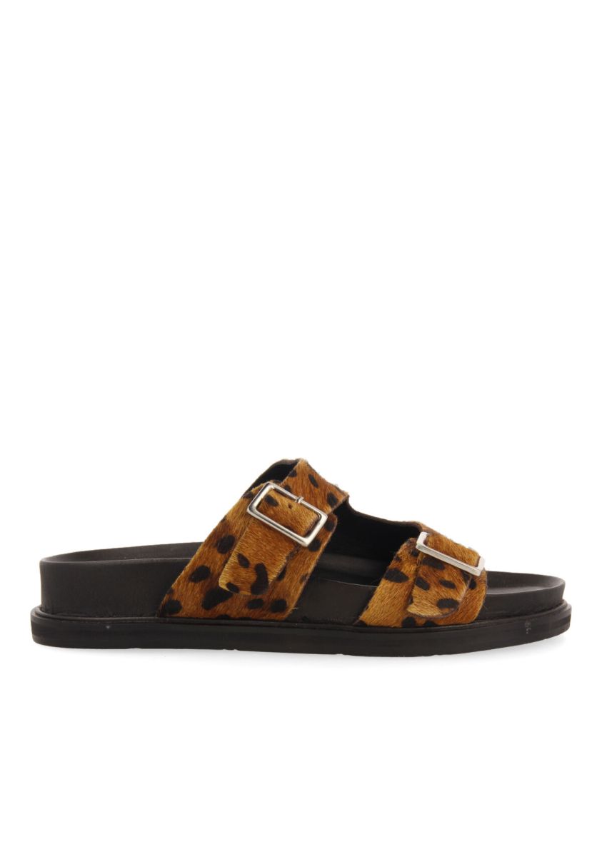 chanclas-con-hebillas-mujer-179vyv.jpg