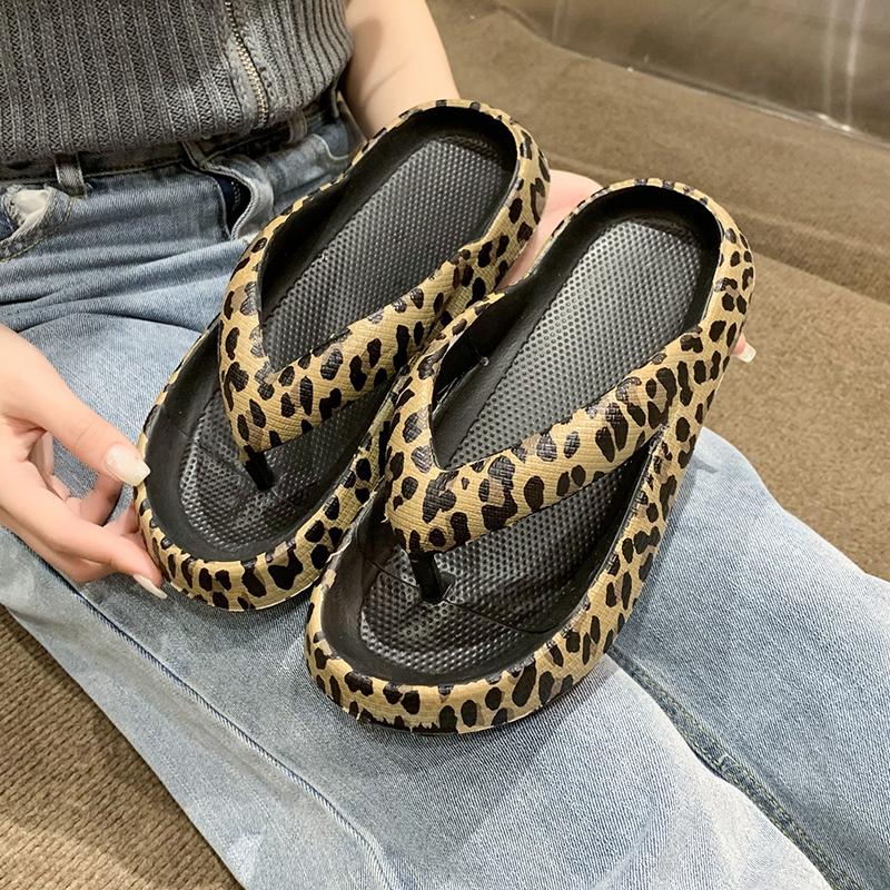 chanclas-leopardo-902dlu.jpg