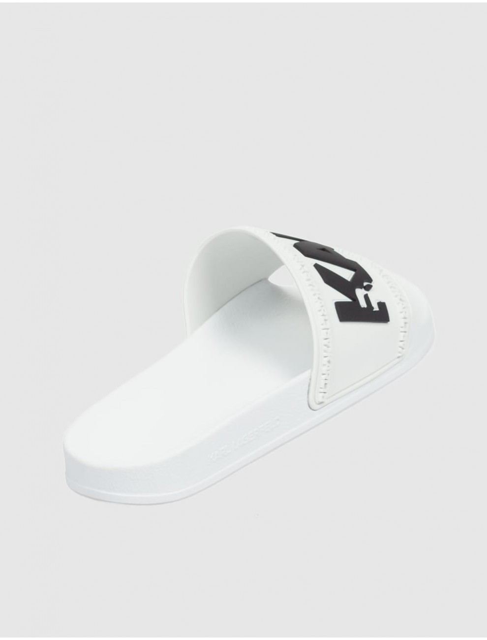 karl-lagerfeld-chanclas-727mid.jpg